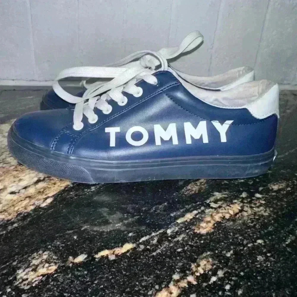 Tommy Hilfiger Sneakers for Woman. Size 6, Blue & White - Picture 6 of 12